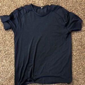 Men's Lululemon athletic tshirt